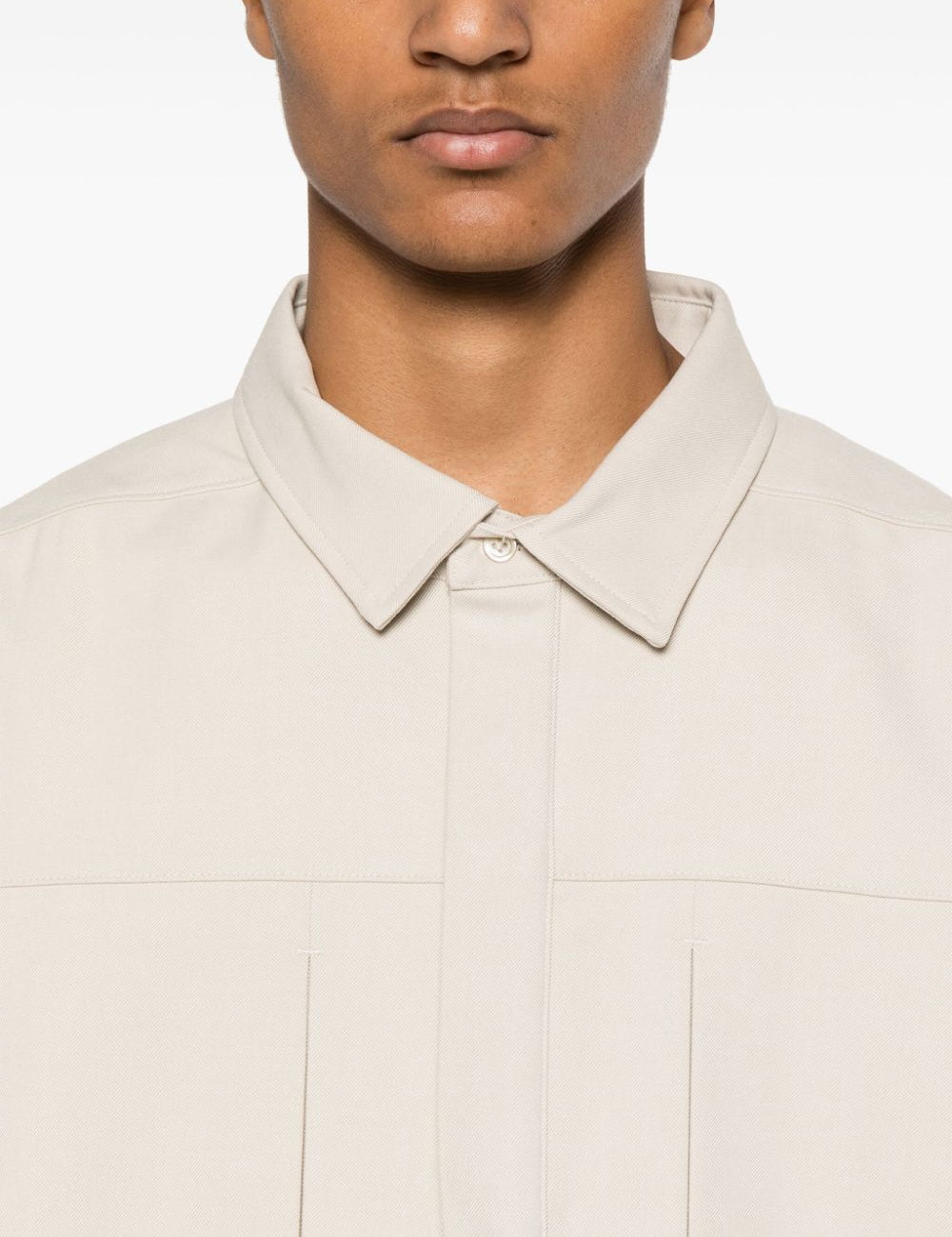 Camicia Duty in bianco di ENTIRE STUDIOS - Unisex 