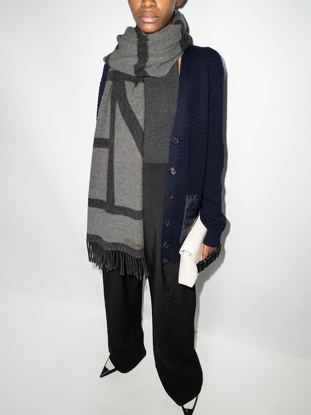 Sciarpa con stampa monogramma in grigio - donna 