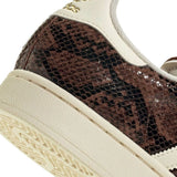 Sneakers superstar stampa animalier in marrone 