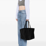 Borsa a spalla Punch con logo goffrato in nero Alexander Wang - donna 