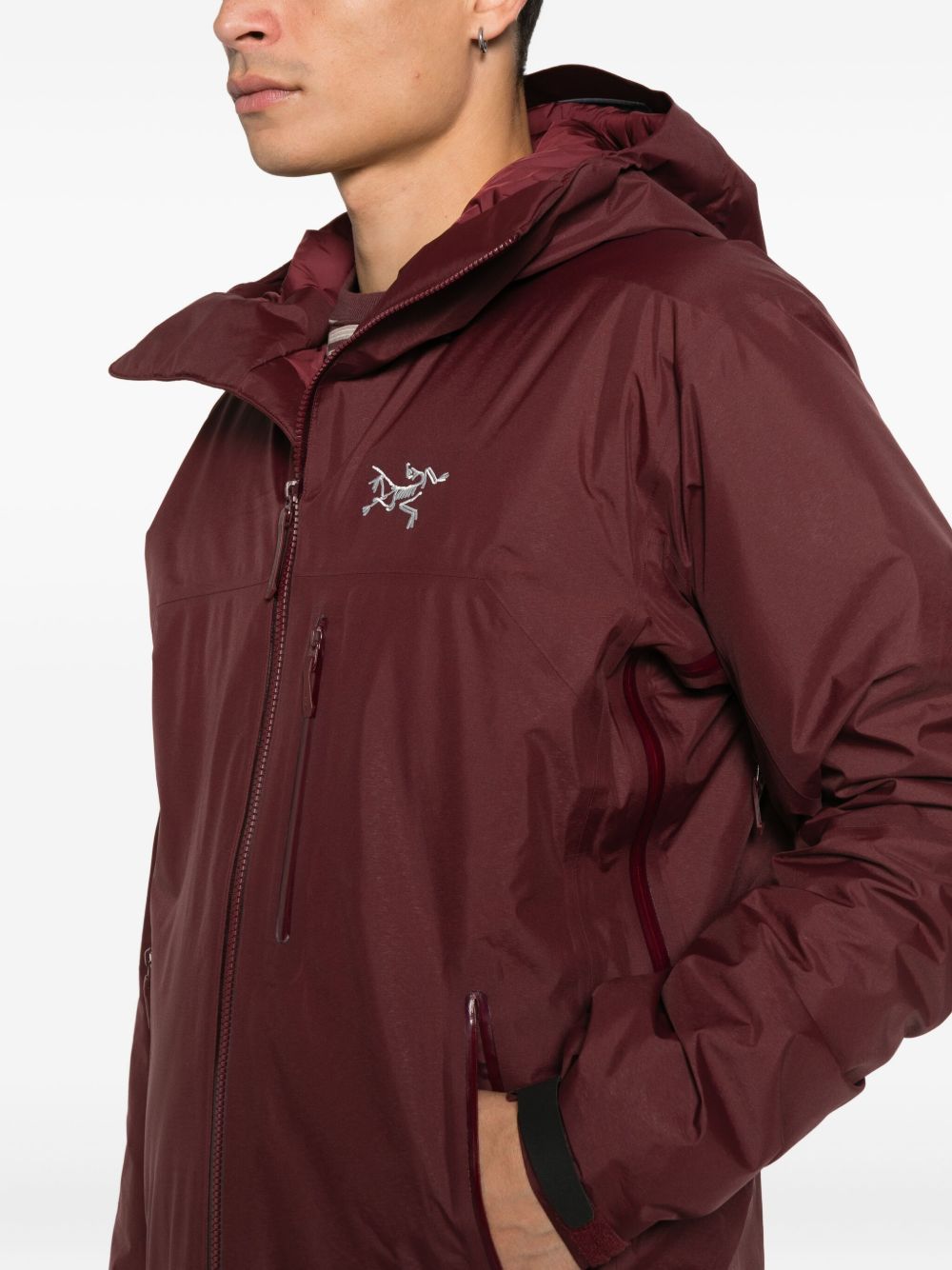 Giacca con cappuccio beta insulated in BORDEAUX Arc'teryx - unisex 