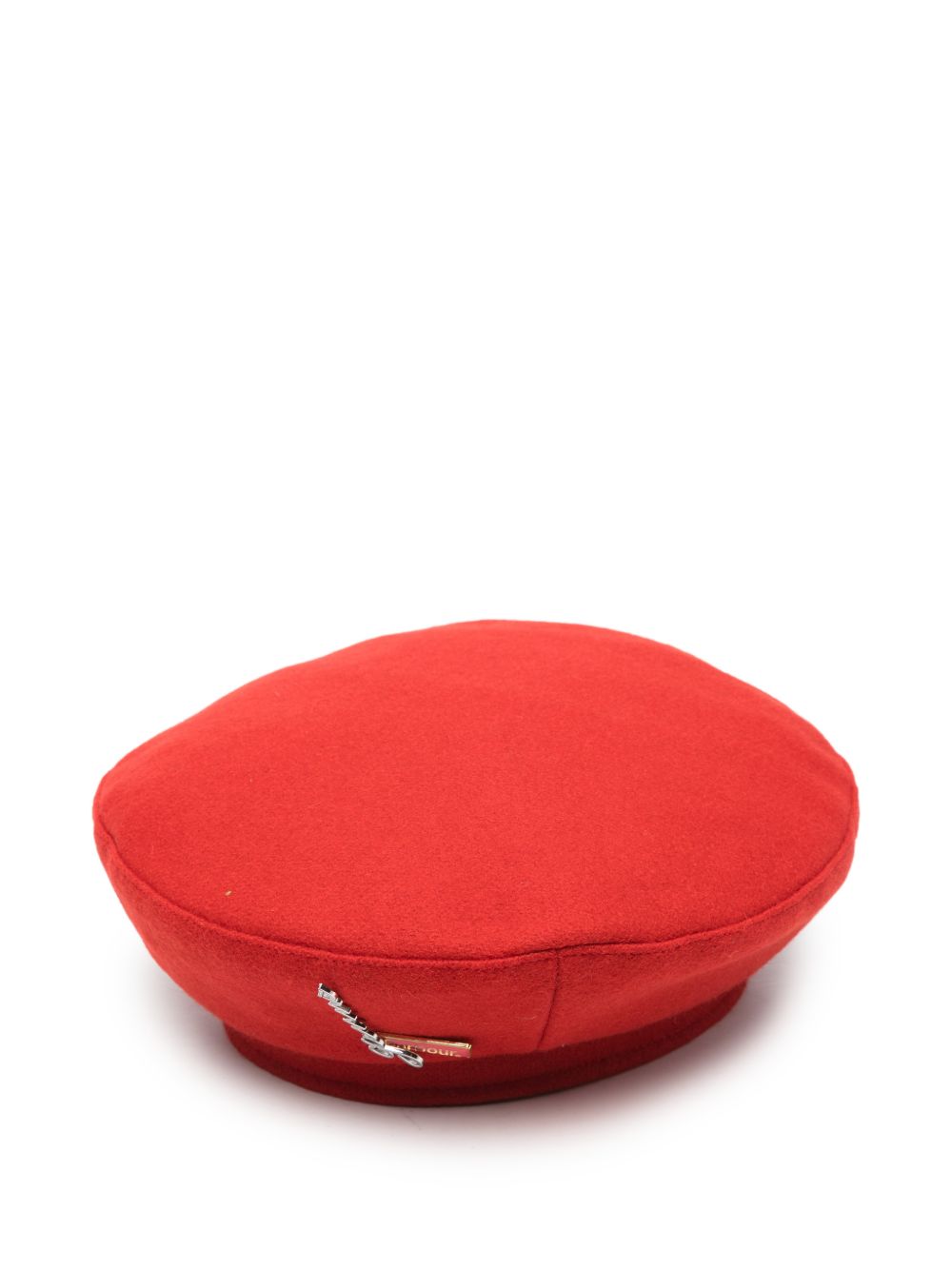 Basco con logo in rosso 