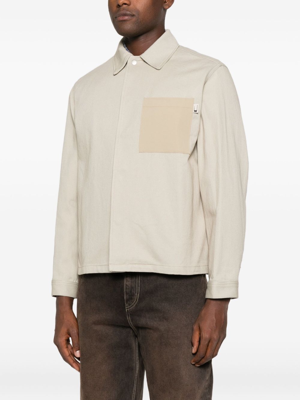 Giacca-camicia con tasca in beige Carrer - unisex 
