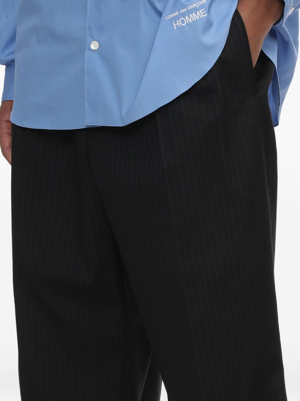 Pantaloni gessati con pieghe in nero Comme des garcons homme - uomo 