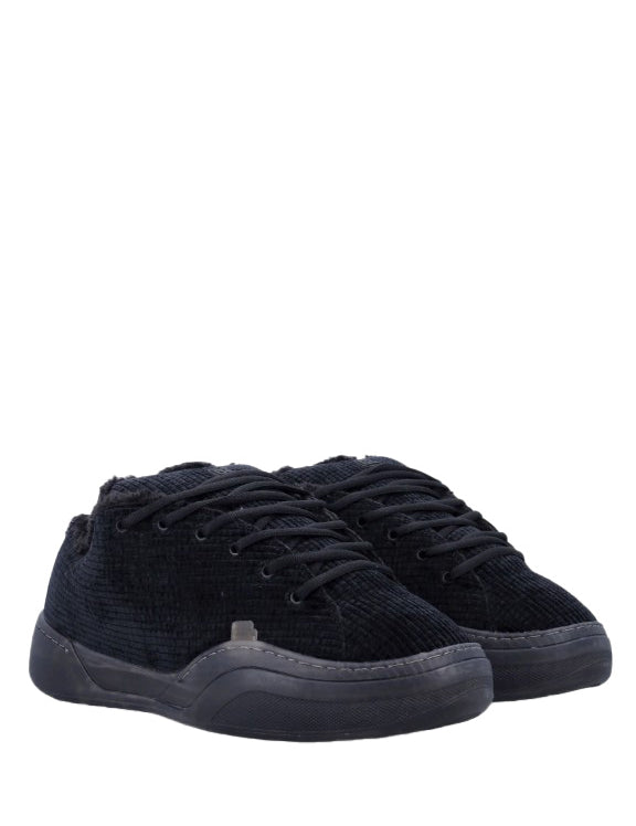 Sneakers in velluto a coste vamp in nero 