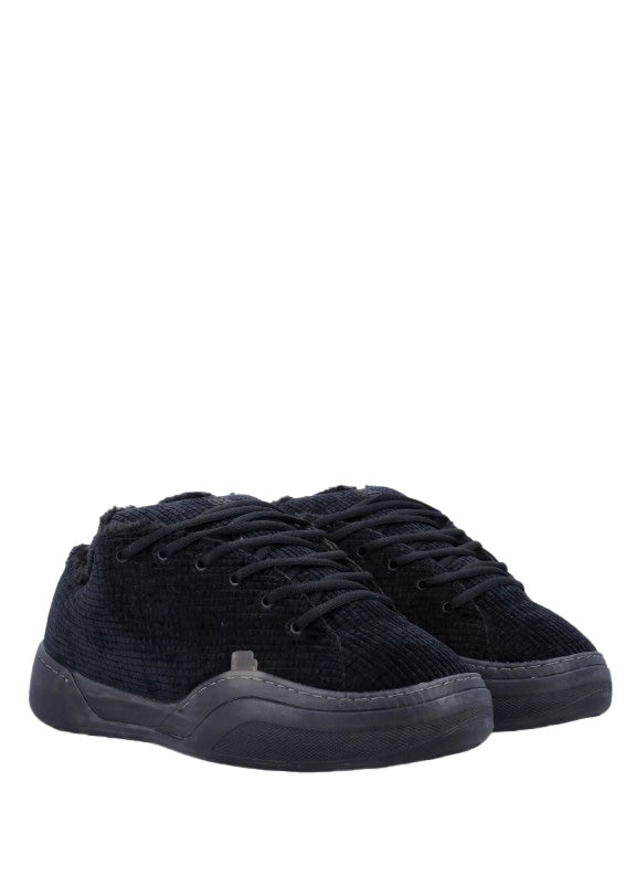 Sneakers in velluto a coste vamp in nero 