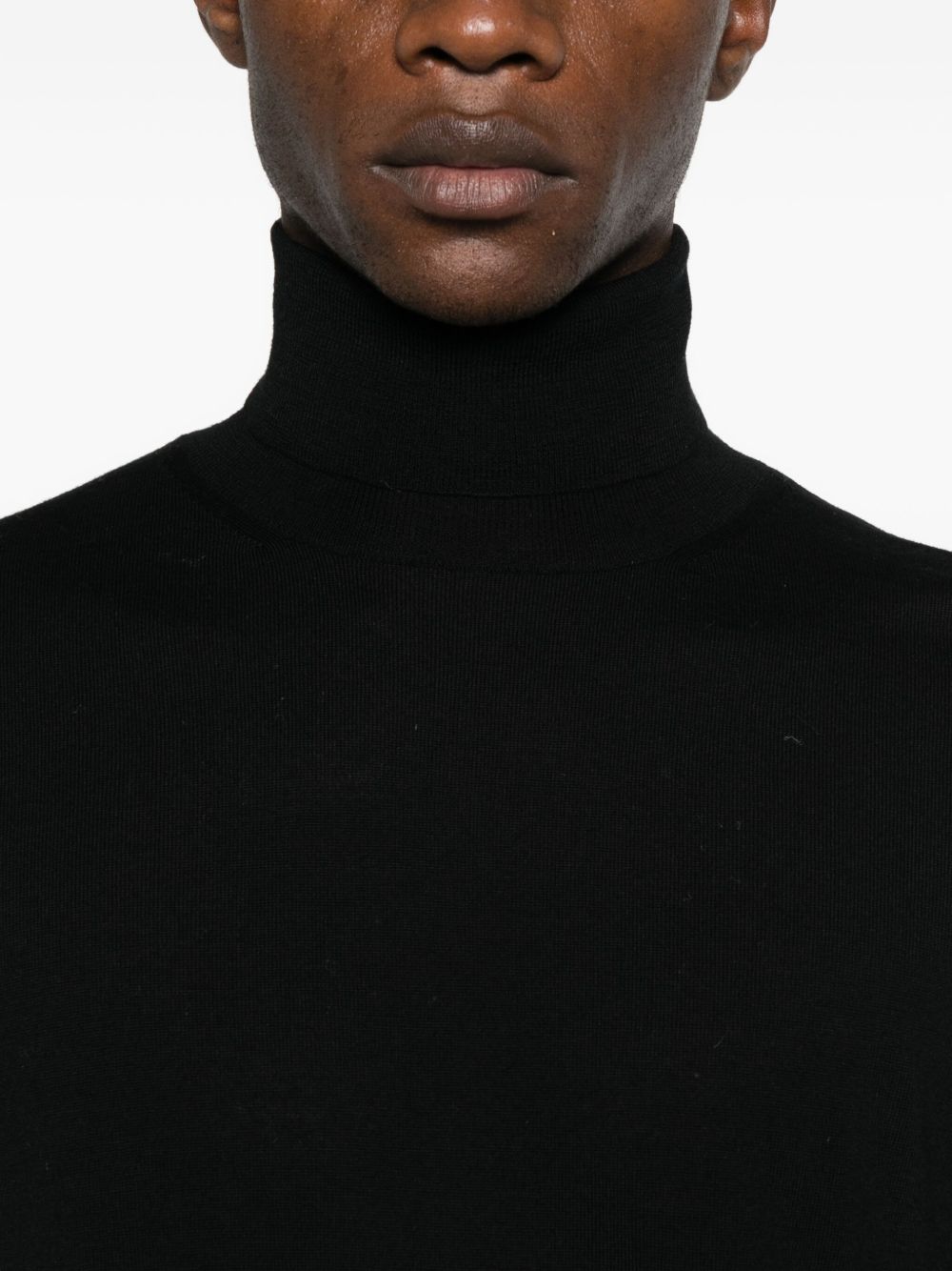 Maglione a collo alto in nero Kangra - uomo 
