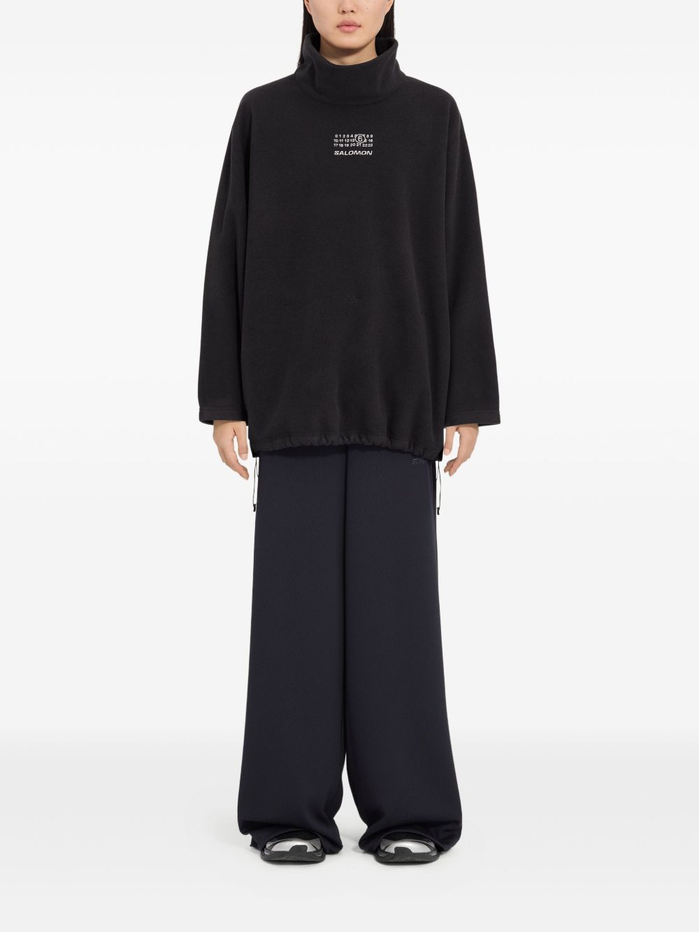 Felpa con collo alto e coulisse in nero Mm6 X Salomon - donna 