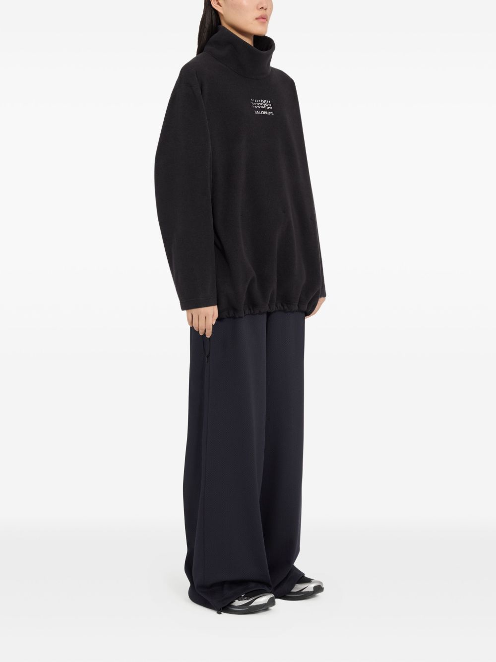 Felpa con collo alto e coulisse in nero Mm6 X Salomon - donna 