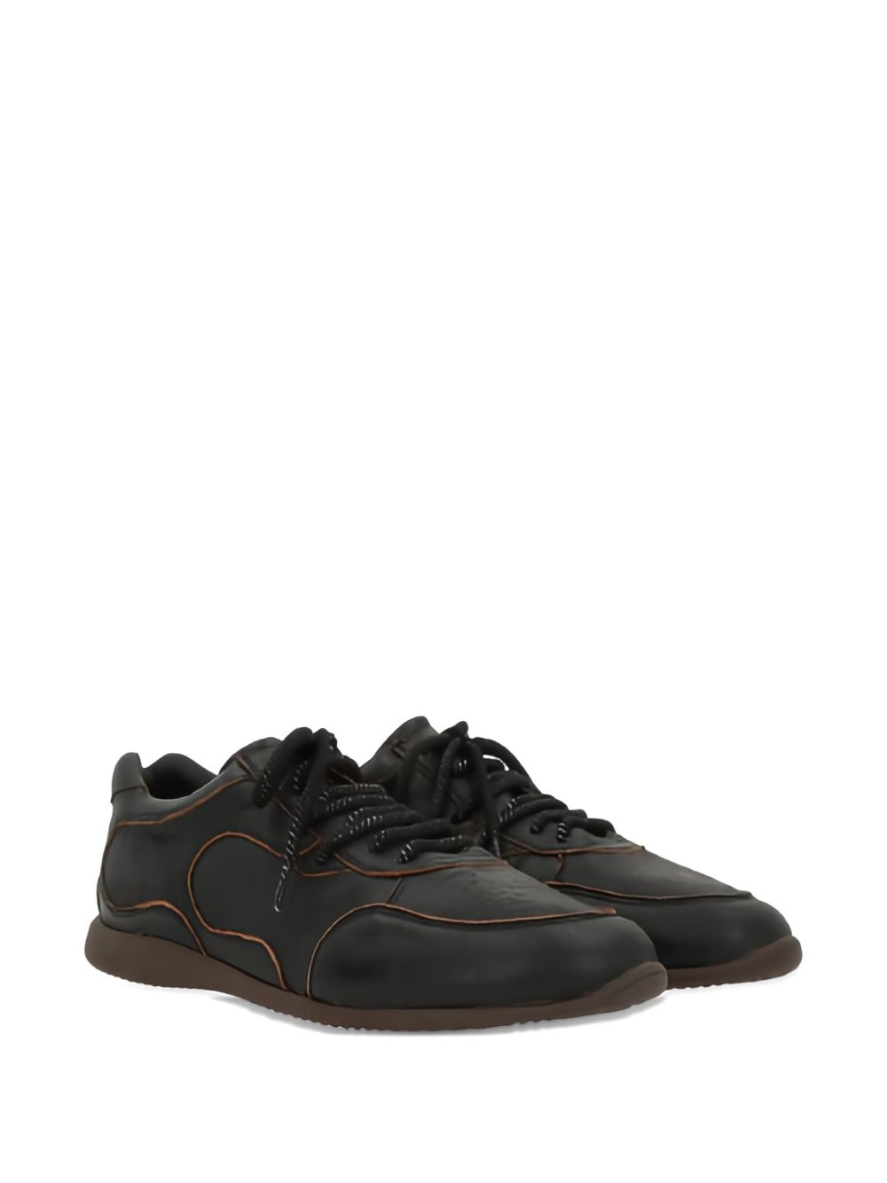 Sneakers in pelle con lacci in nero 