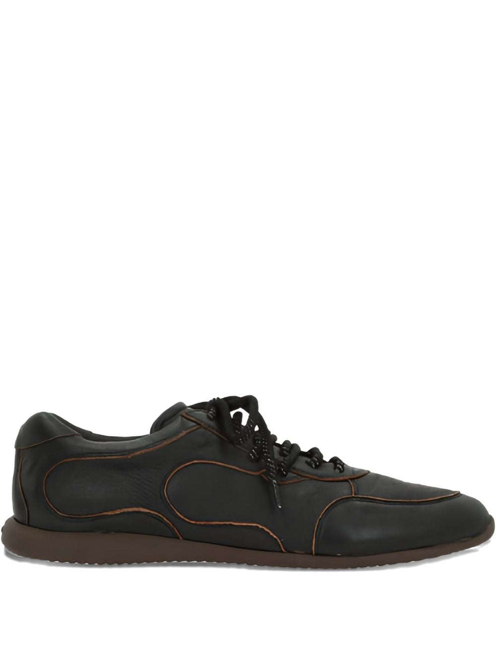 Sneakers in pelle con lacci in nero 