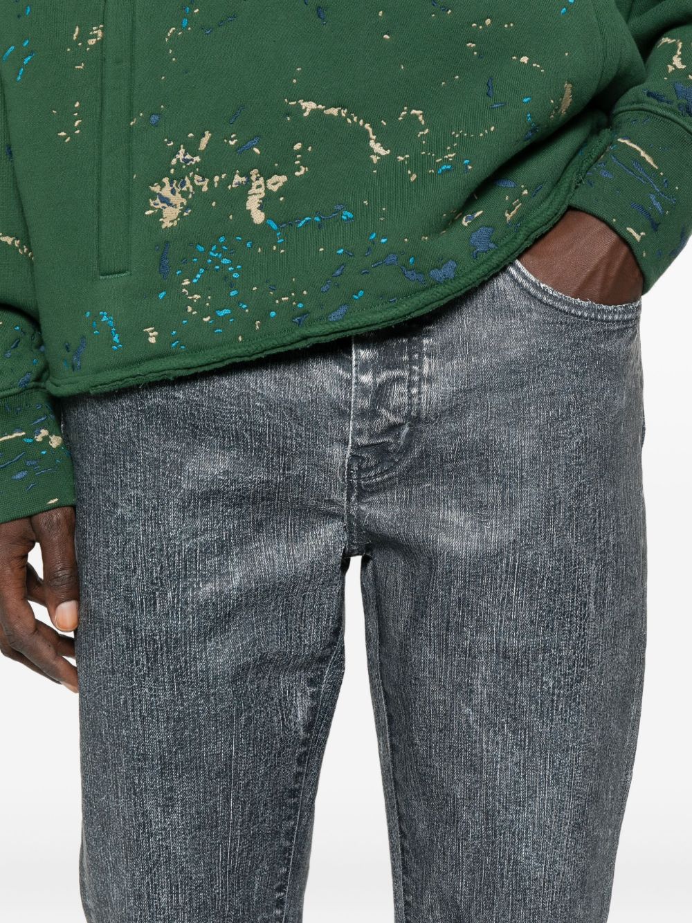 Jeans con lavaggio acido in blu Purple - uomo 