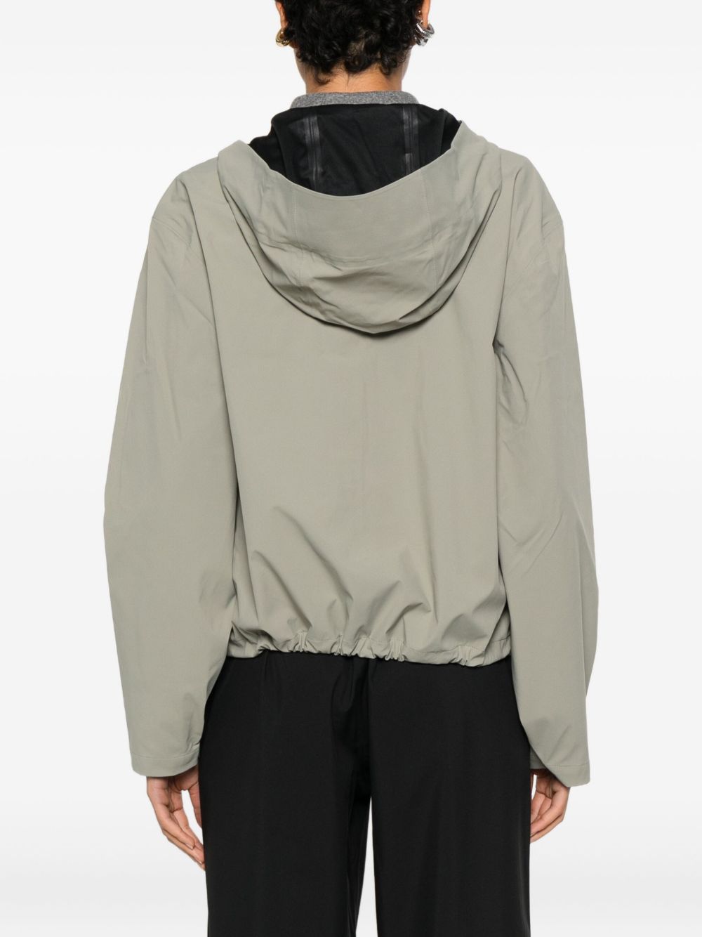 Giacca con cappuccio e zip in grigio Rains - donna 