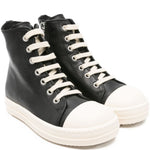 Sneakers con lacci in nero 