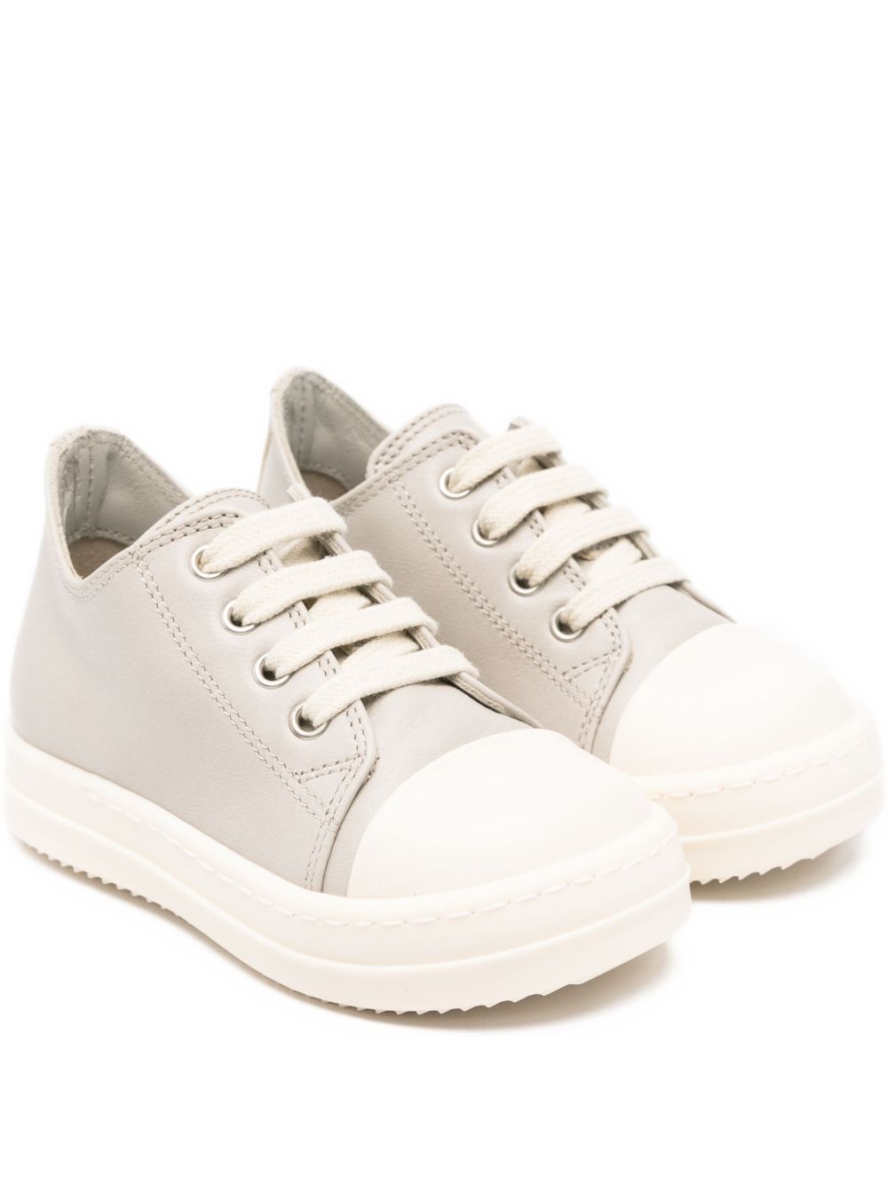 Sneakers in pelle con lacci in grigio 