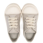 Sneakers in pelle con lacci in grigio 