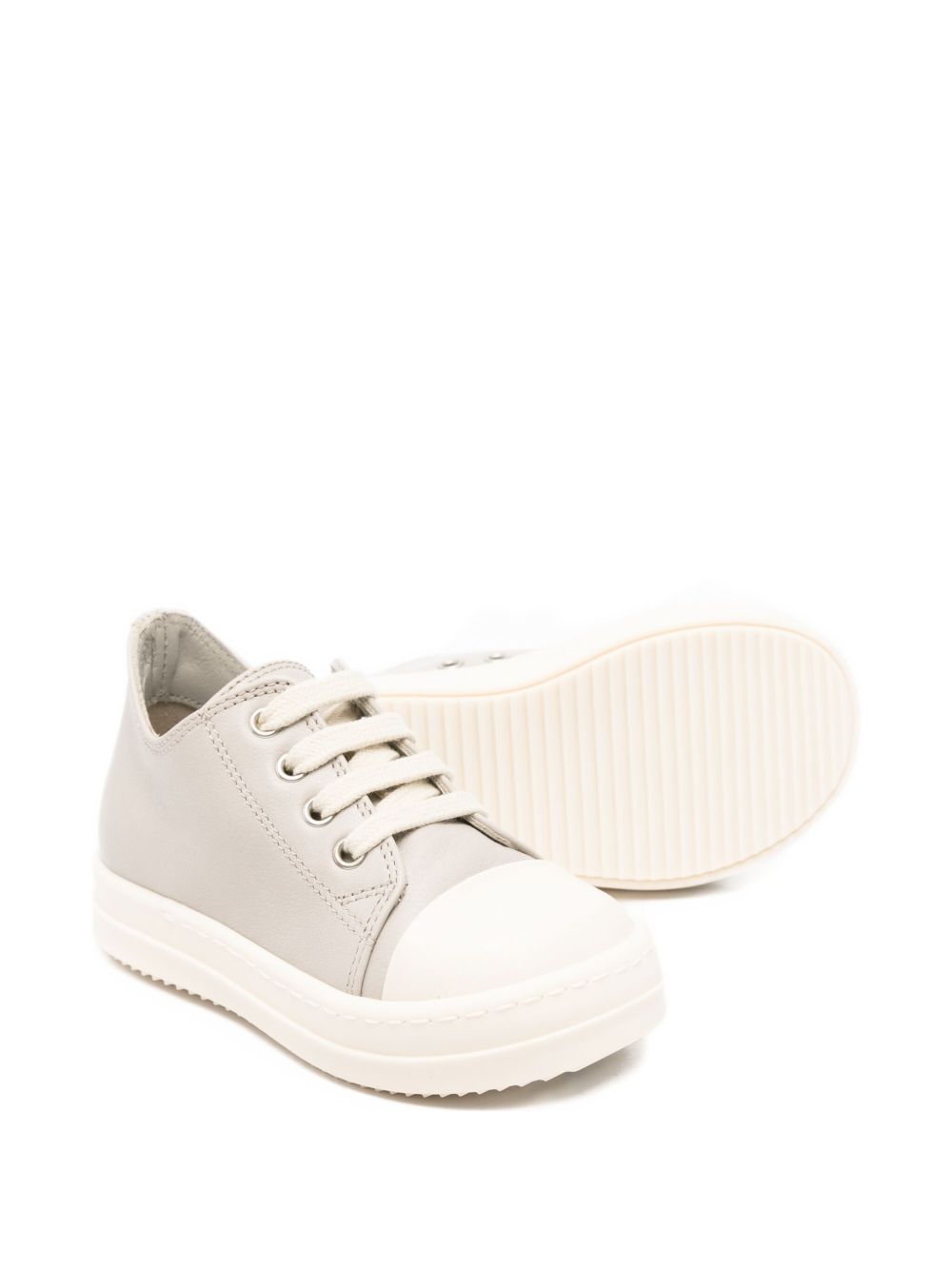 Sneakers in pelle con lacci in grigio 