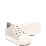 Sneakers in pelle con lacci in grigio 