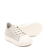 Sneakers in pelle con lacci in grigio 