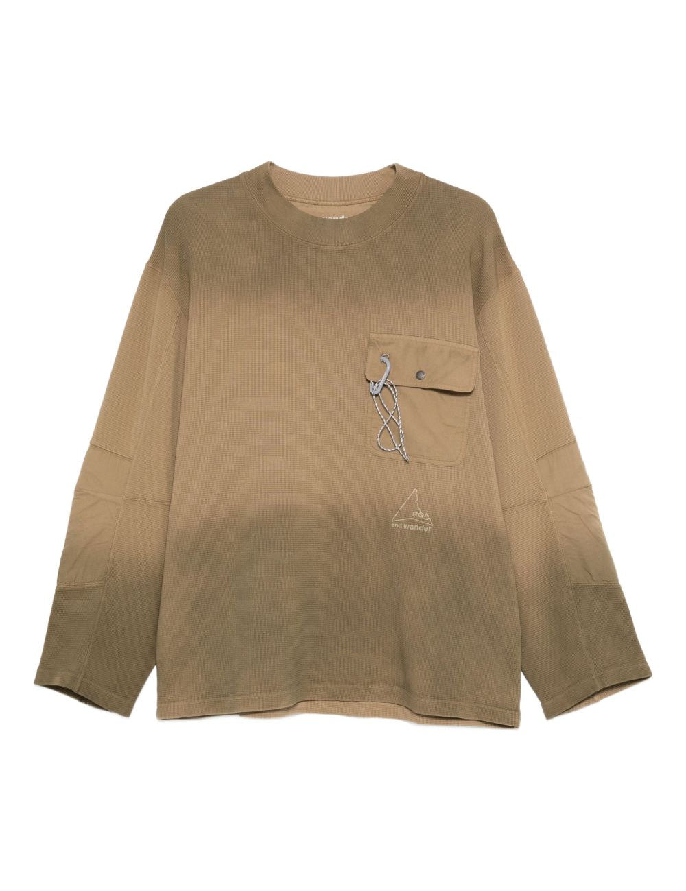 T-shirt con fantasia tie dye in marrone ROA x And Wander - uomo 