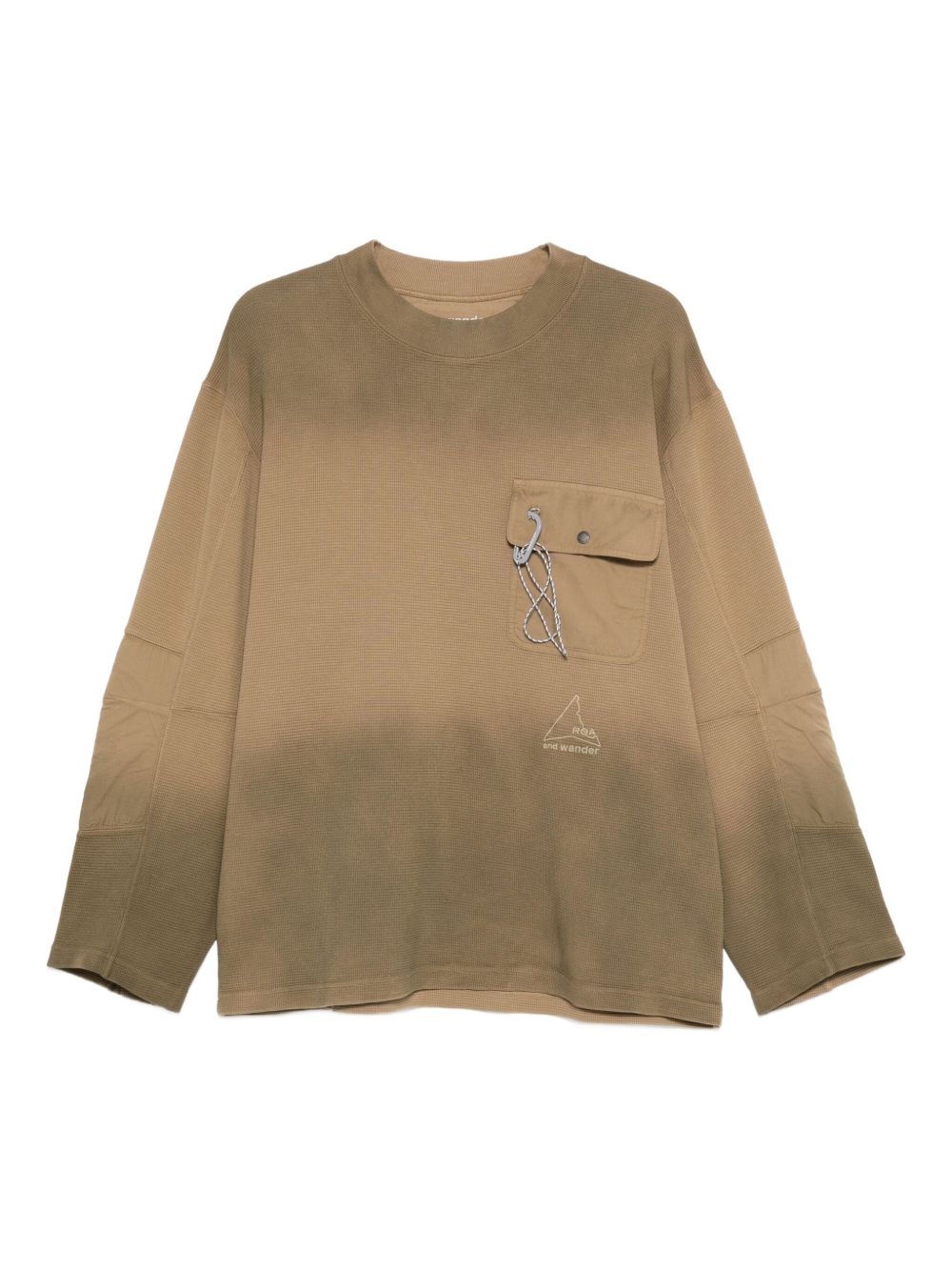 T-shirt con fantasia tie dye in marrone ROA x And Wander - uomo 