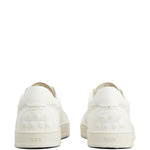 Sneakers basse in pelle scamosciata in bianco 