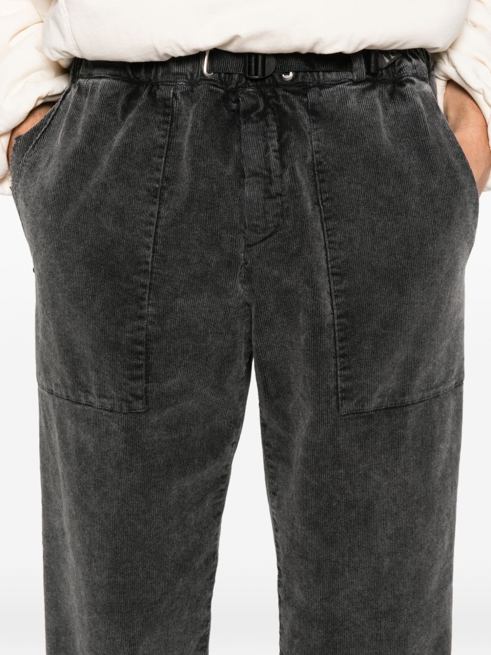 Pantaloni in velluto a coste con dettaglio taschein grigio Whitesand - uomo 