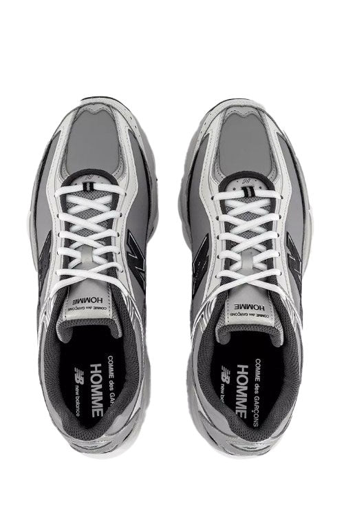 Sneakers U509 con logo in grigio <BR/> 