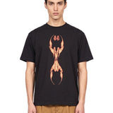 T-shirt Y2K World Fire in nero 