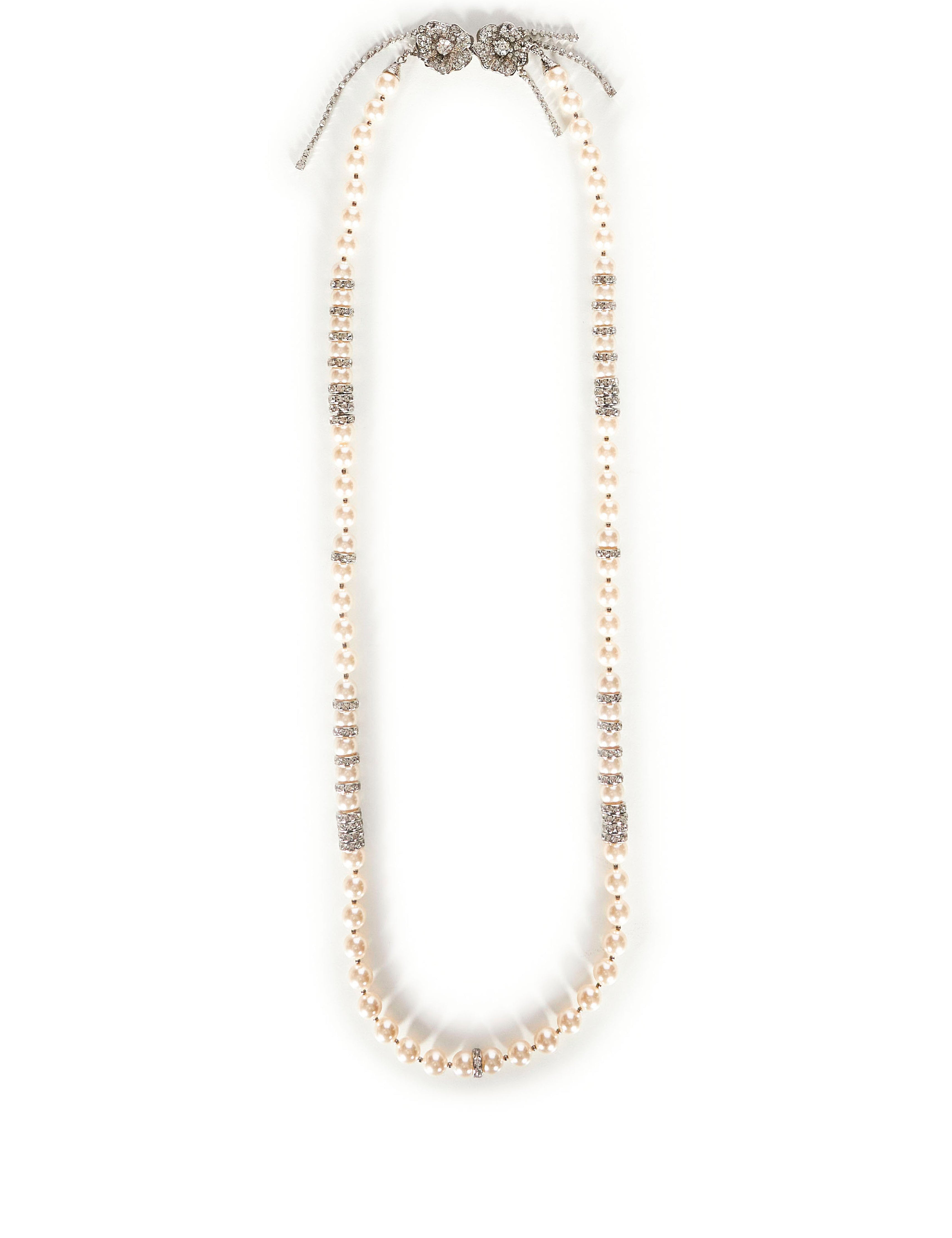 Collana di perle con chiusura floreale 