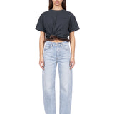 T-shirt con orlo in eco pelliccia in grigio 
