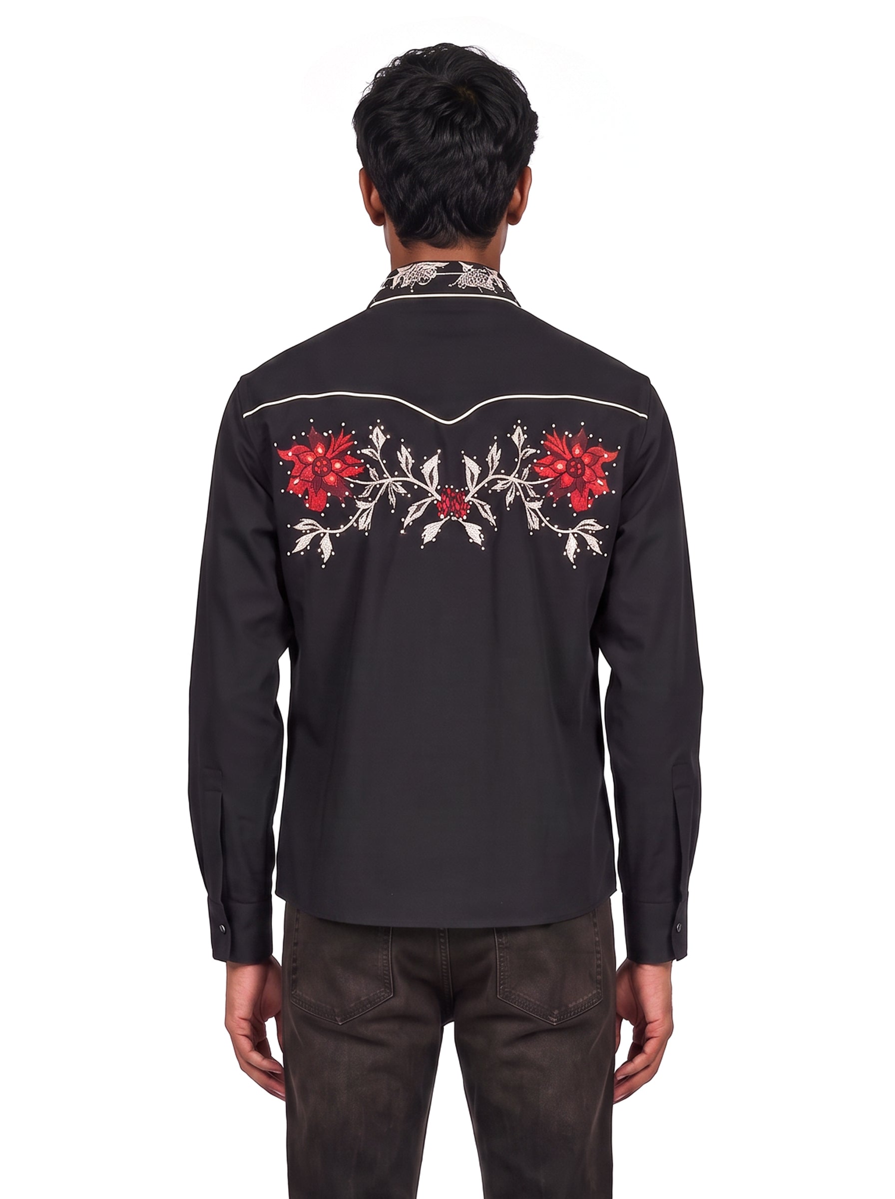 Camicia con fiori ricamati in nero 