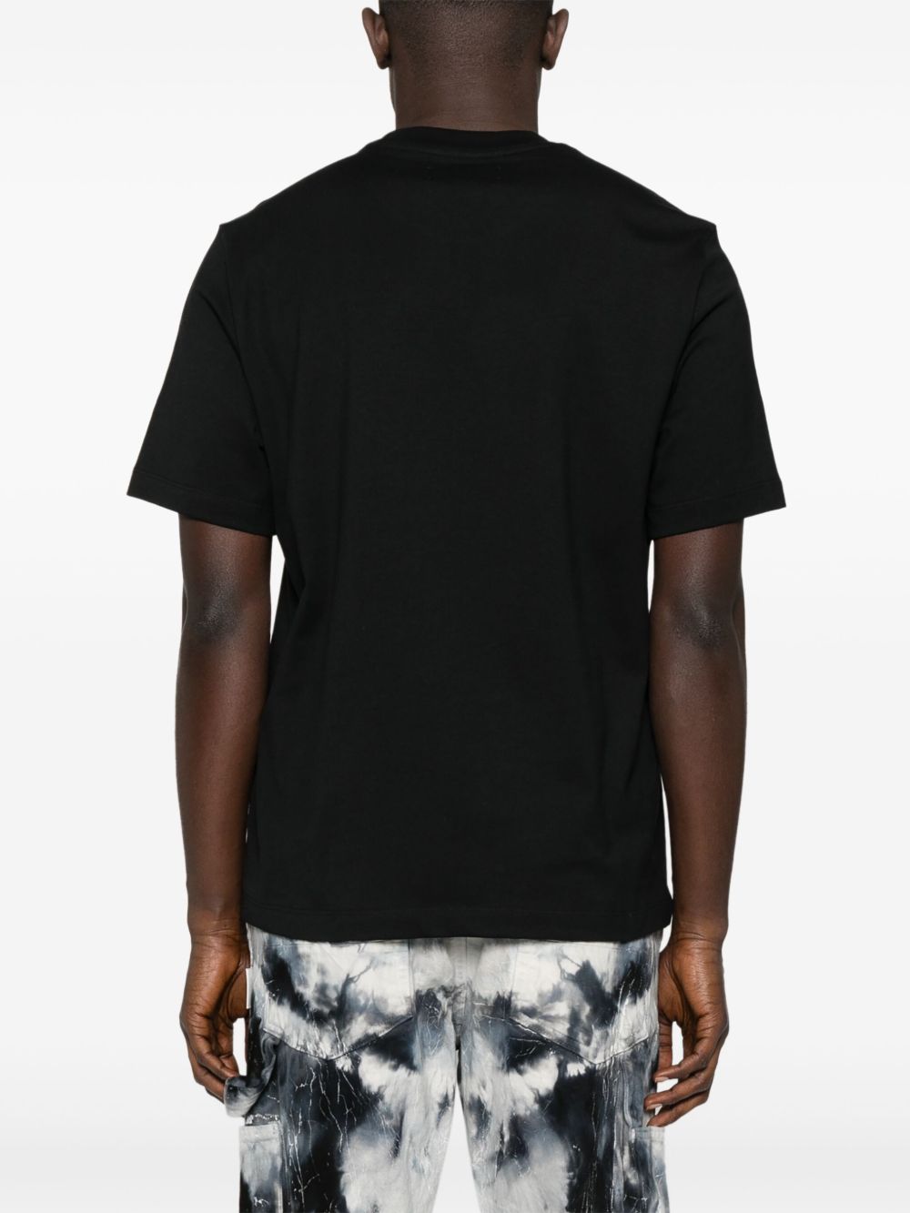 T-shirt a maniche corte con logo  in nero 