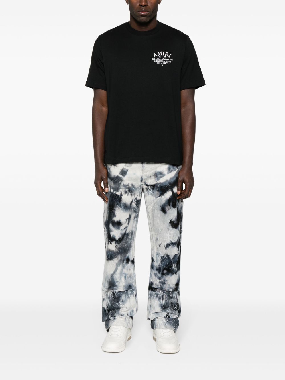 T-shirt a maniche corte con logo  in nero 