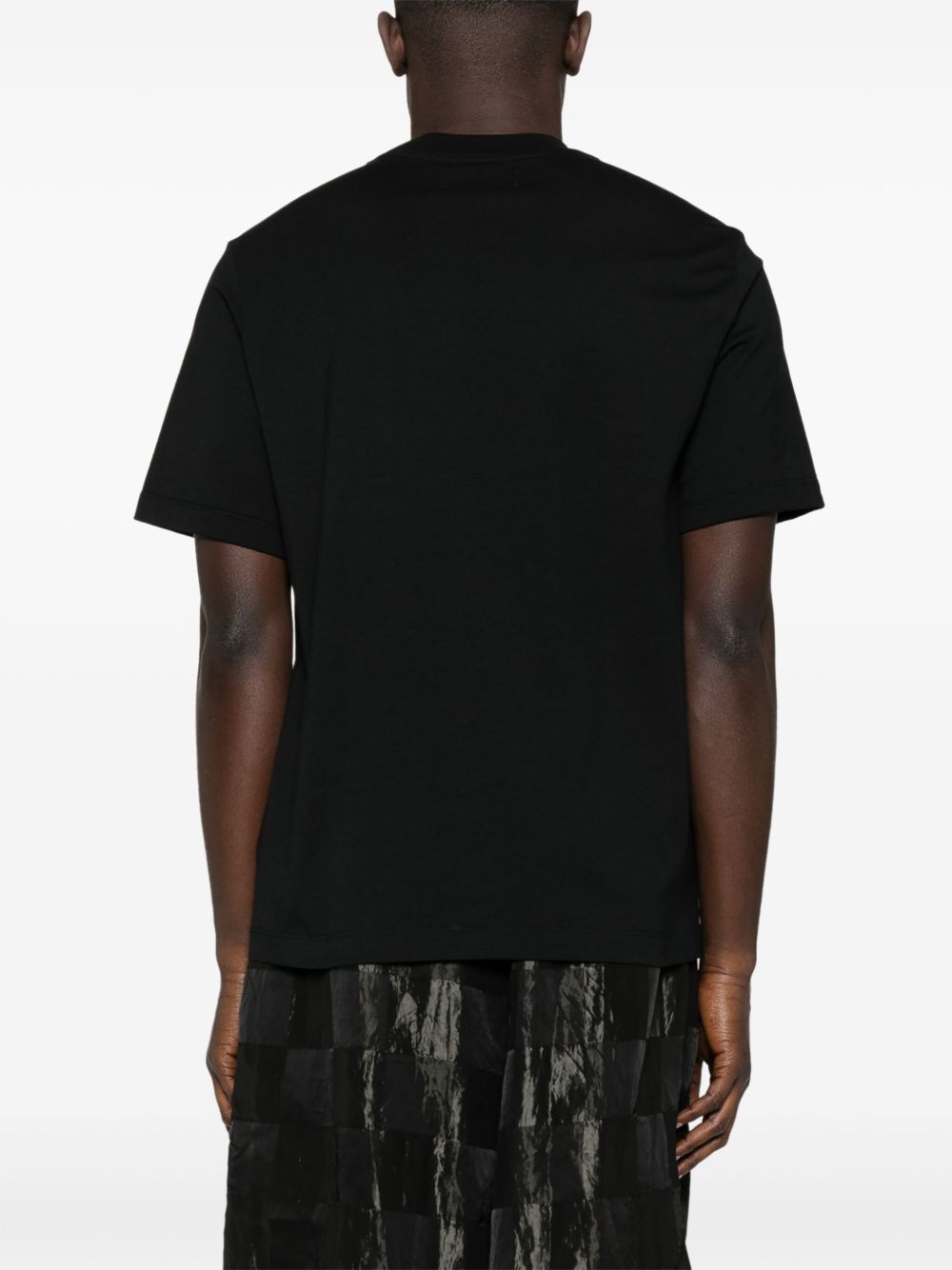 T-shirt a maniche corte con logo  in nero 