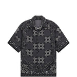 Camicia a maniche corte con stampa bandana in nero 
