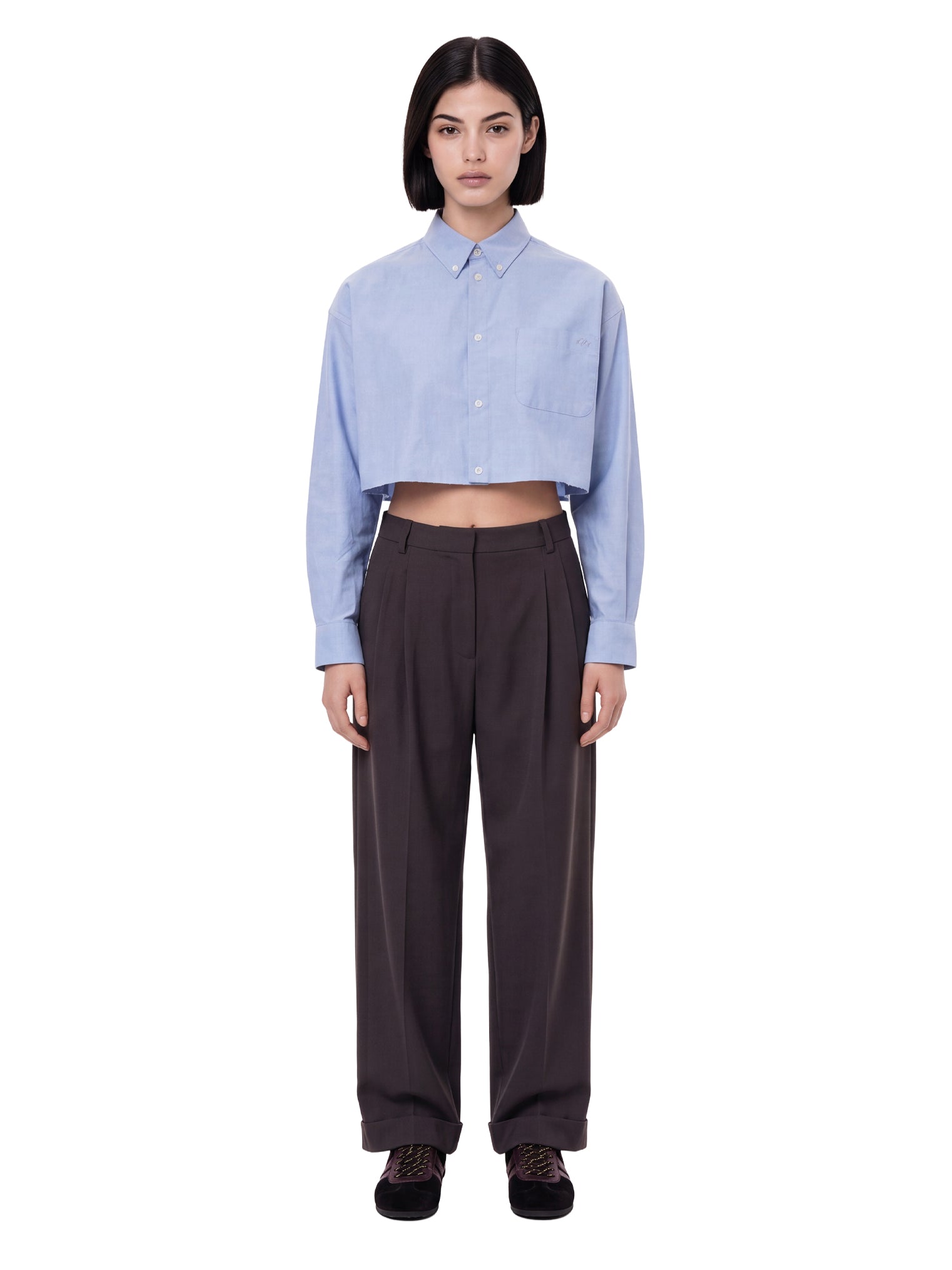 Camicia crop con logo in celeste 
