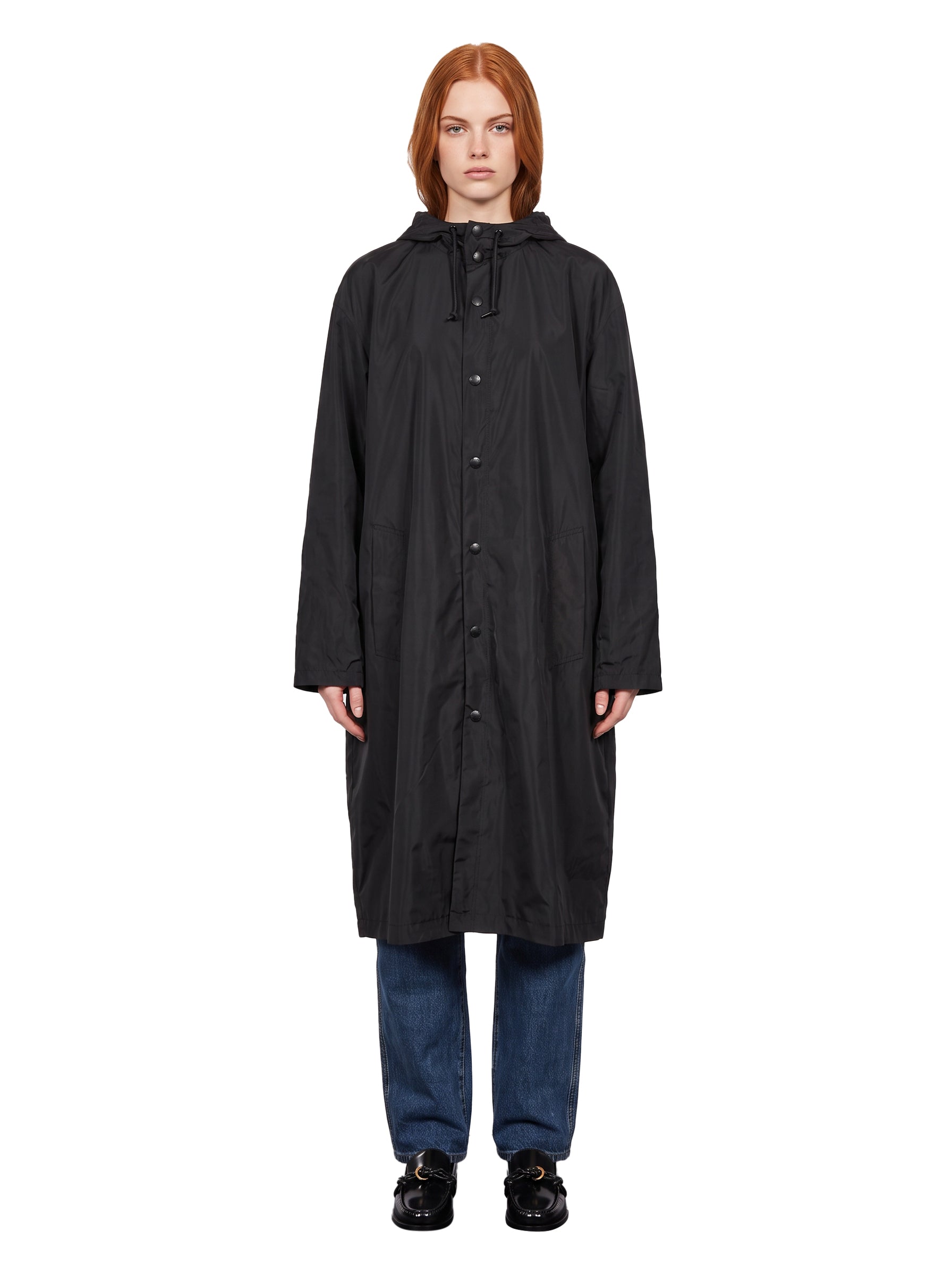 Parka cappuccio in nero 