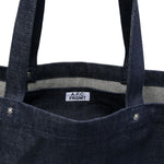 Borsa denim con log in blu indigo 