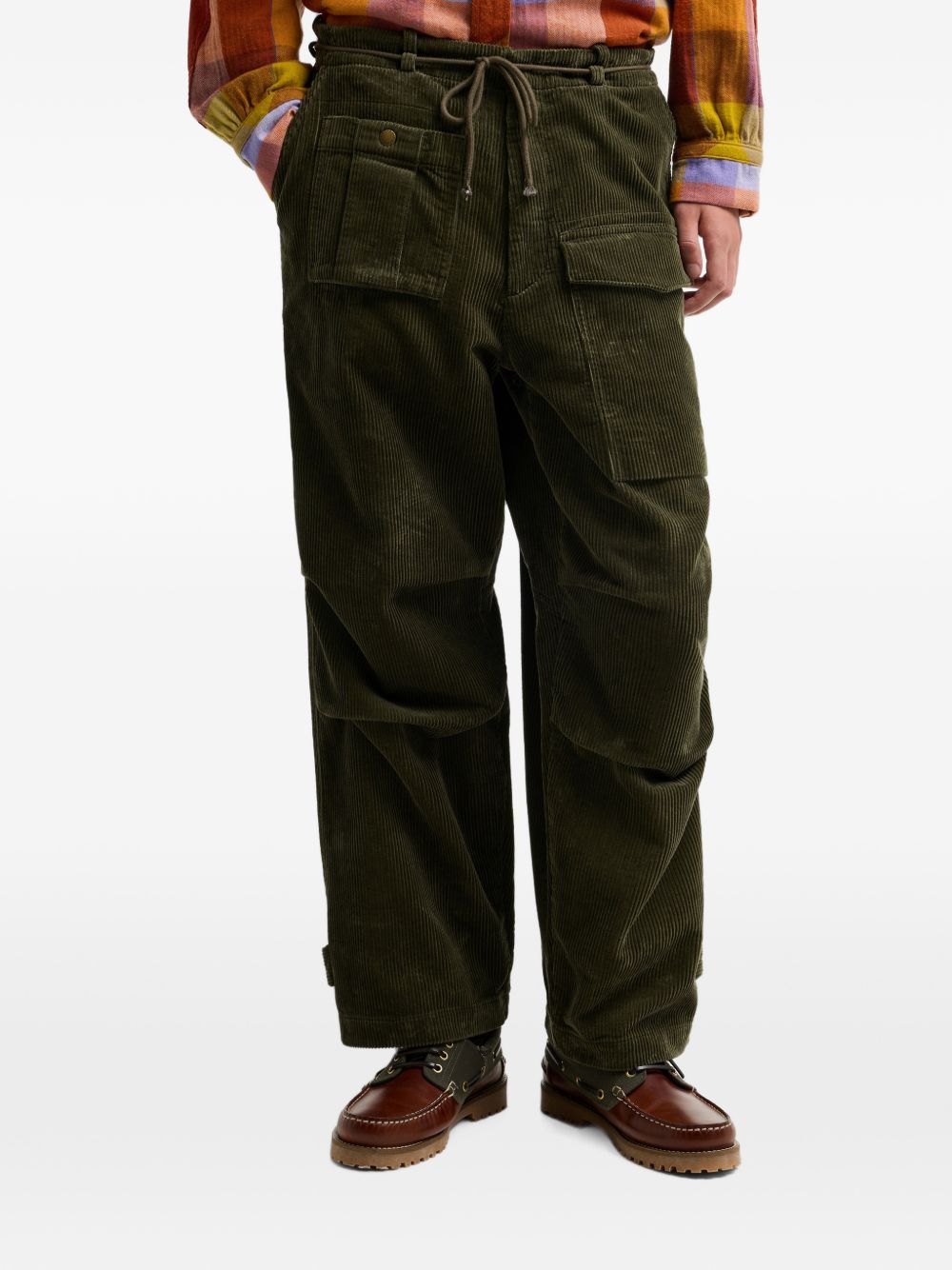 Pantaloni oversize a coste sottili in verde 