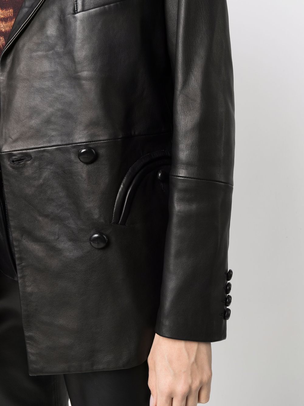Giacca doppiopetto in pelle in nero 