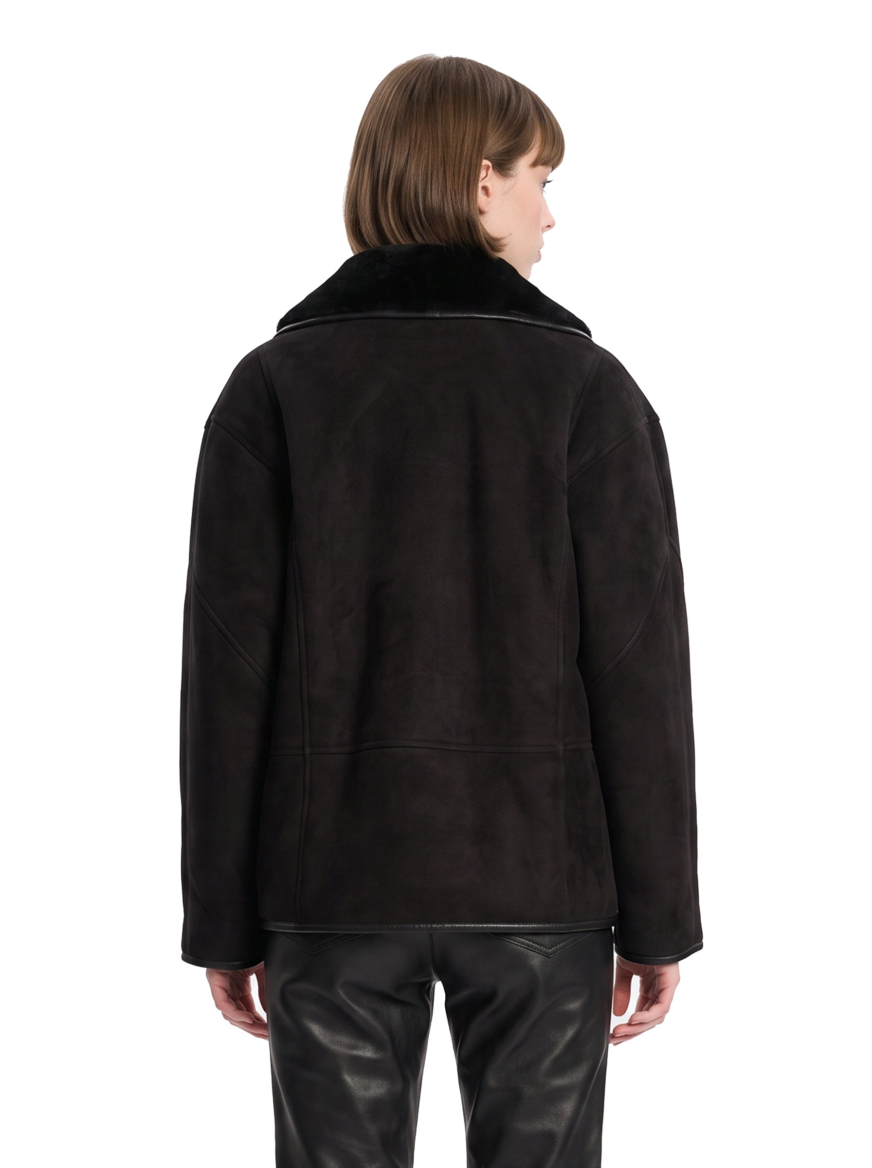 Giacca in shearling con le tasche in nero 