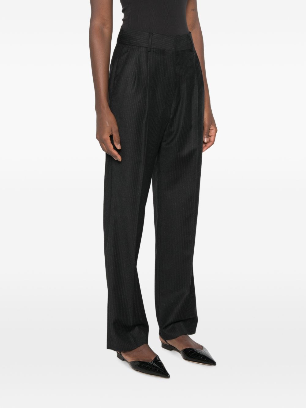 Pantaloni gessati con pieghe in nero 