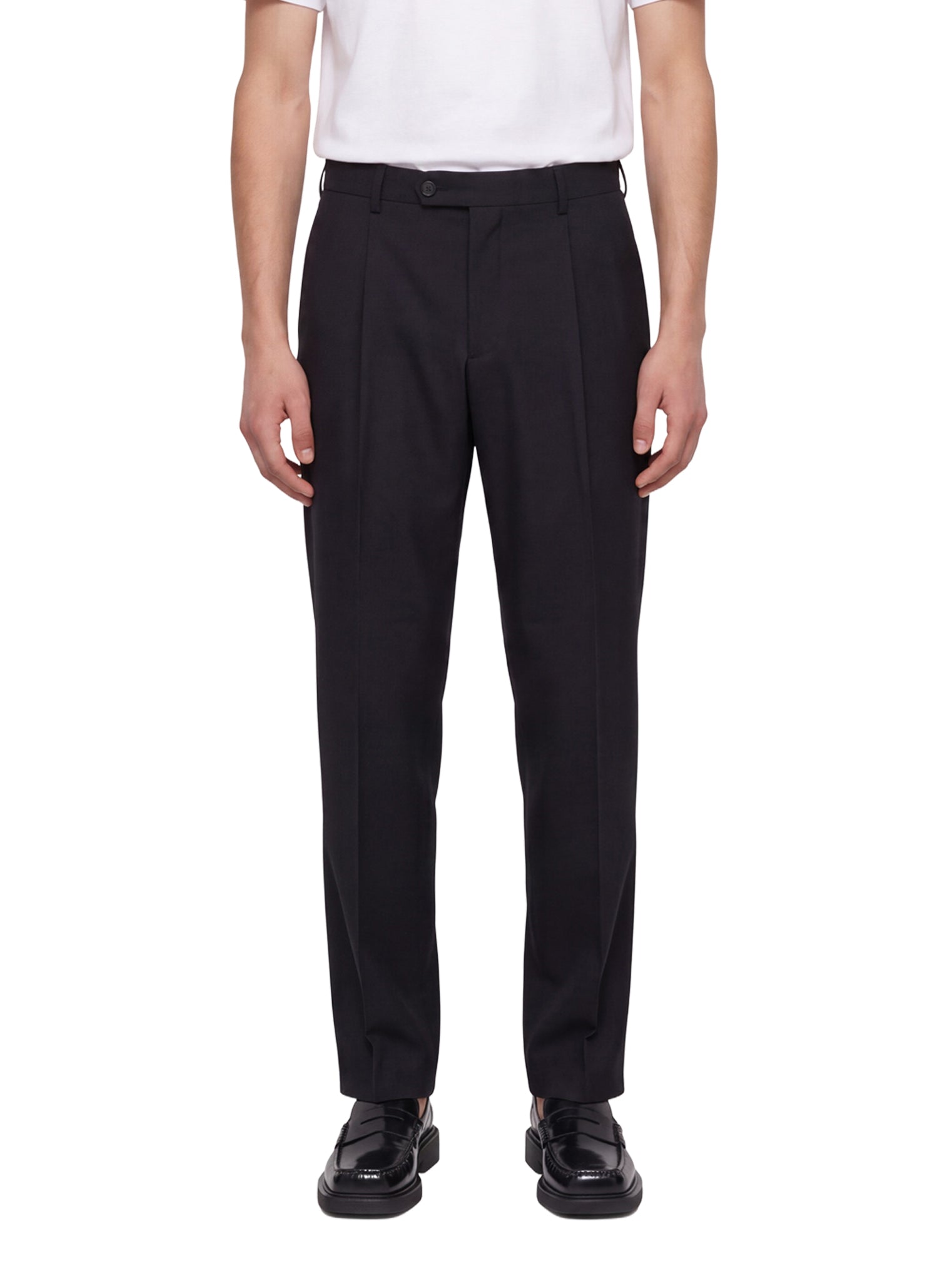 Pantaloni con pieghe frontali in nero 