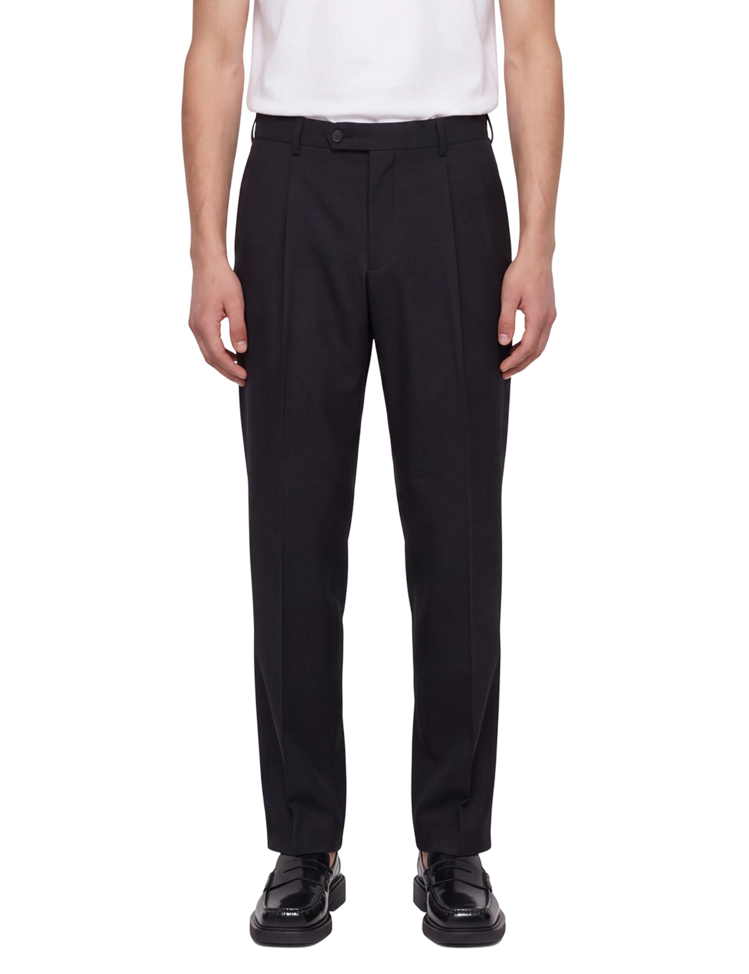 Pantaloni con pieghe frontali in nero 