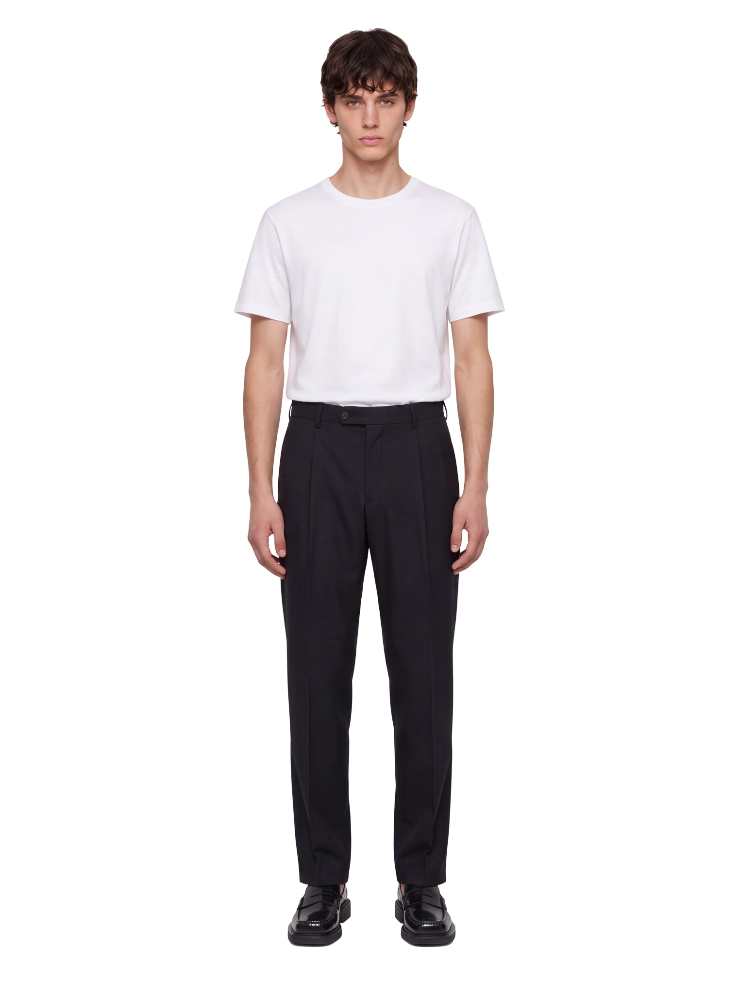 Pantaloni con pieghe frontali in nero 