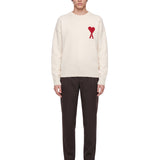 Pantaloni con pieghe frontali in marrone 