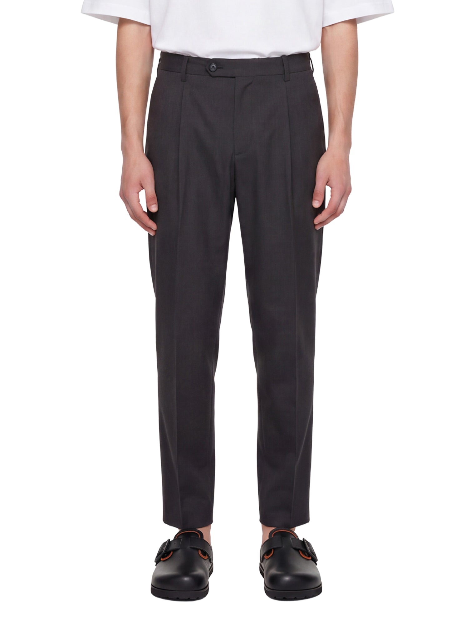 Pantaloni con pieghe frontali in grigio scuro 