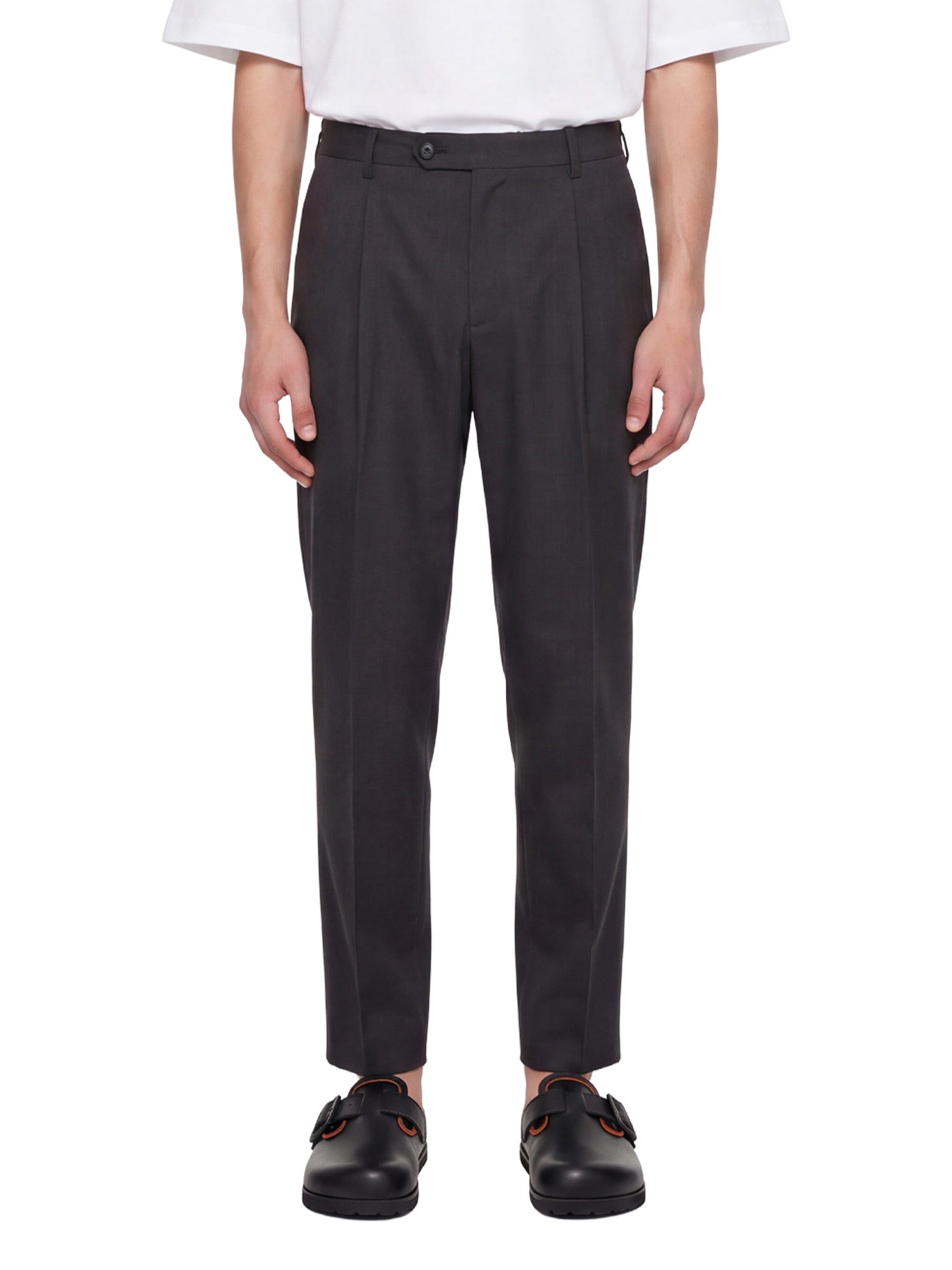 Pantaloni con pieghe frontali in grigio scuro 