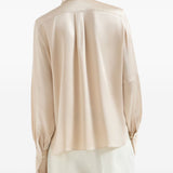Camicia in raso elasticizzato di seta con motivo Monili in beige 